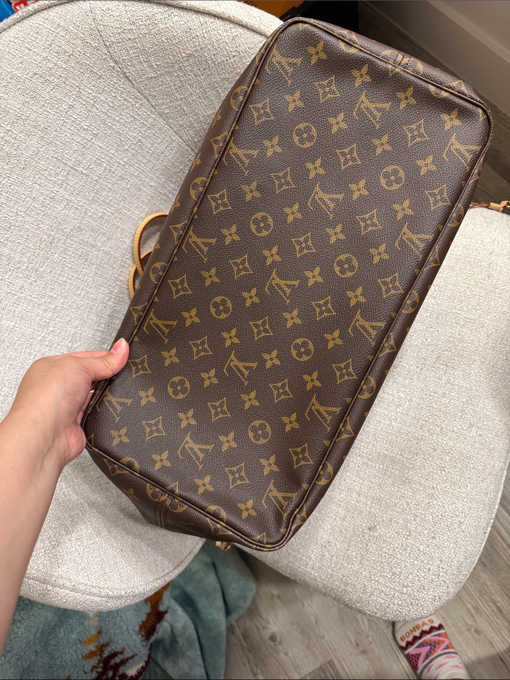 Louis Vuitton Monogram Neverfull GM Tote in Brown with Vachetta Trim - Picture 5 of 8